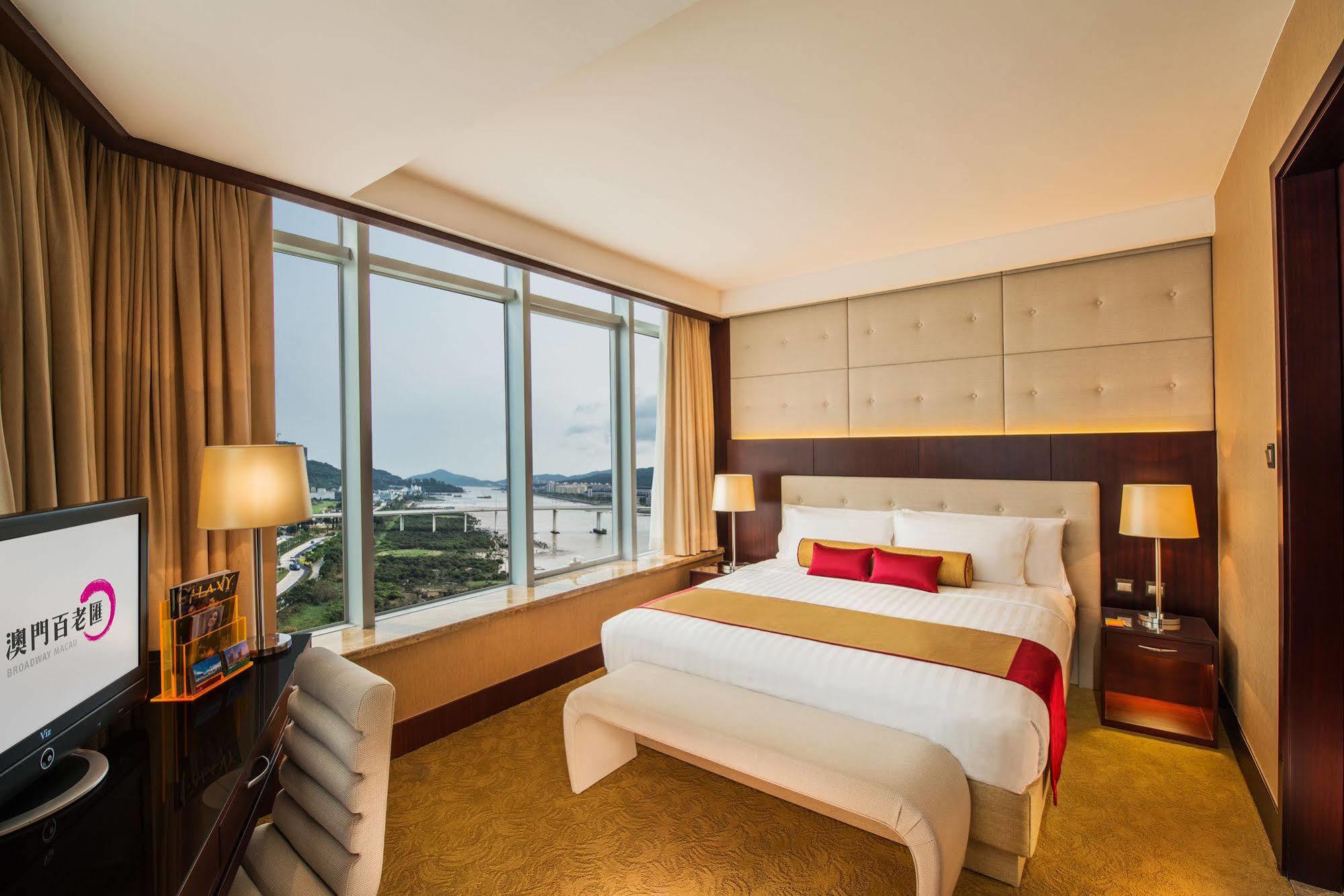 Broadway Hotel Macau Exterior photo