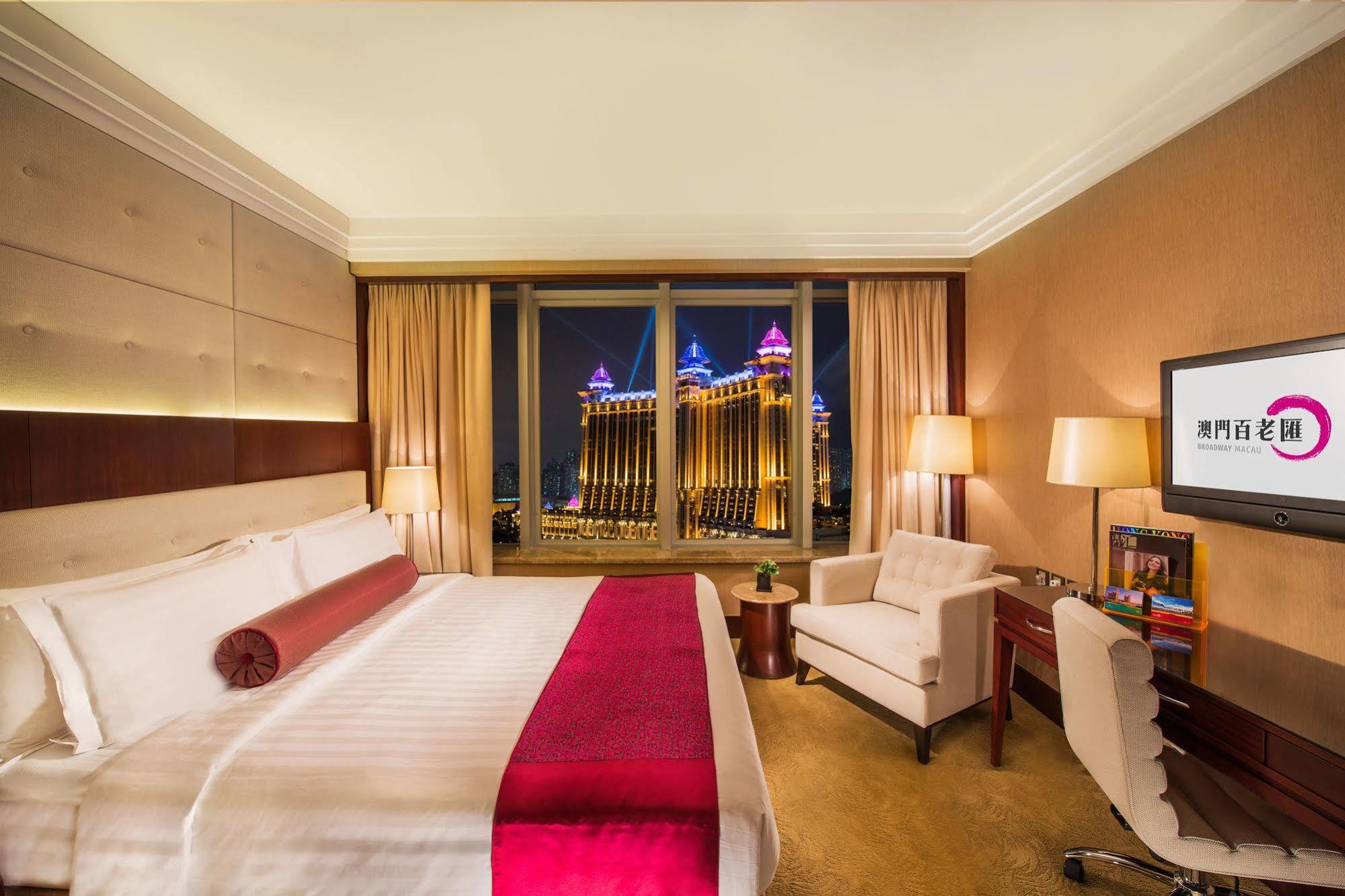 Broadway Hotel Macau Exterior photo